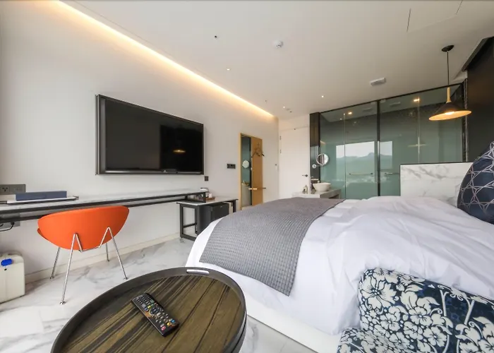 Dobong Bay 204 호텔 3*
